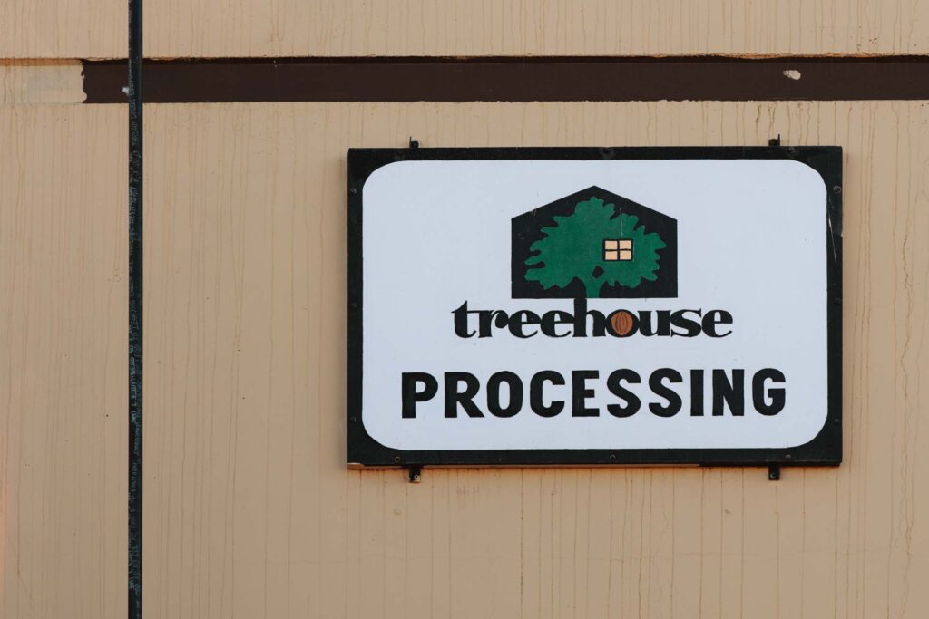 Treehouse installs the almond industry’s first hand-wash machine and establishes the first food-safety policy